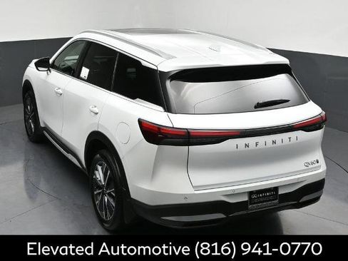 Certified 2026 INFINITI QX60 Luxe w/ Family Package AWD/4WD image 28