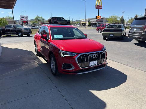 Used 2022 Audi Q3 2.0T Premium Plus w/ Premium Plus Package AWD/4WD image 4
