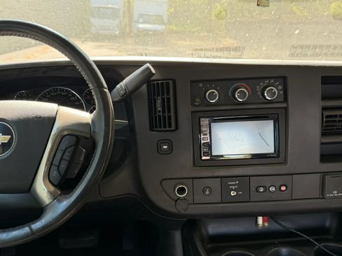 Used 2017 Chevrolet Express 2500 LS RWD image 20