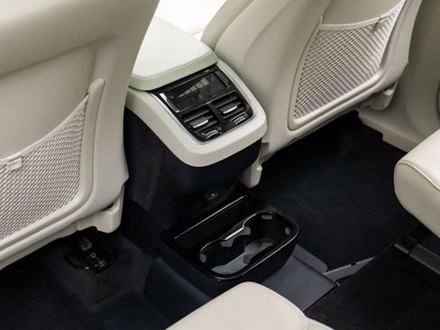 Used 2023 Volvo XC90 B6 Plus w/ Protection Package Premier image 19