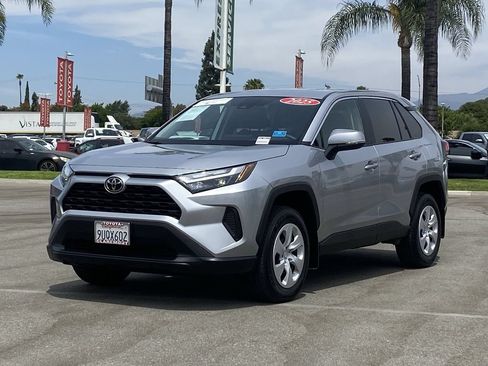 Certified 2025 Toyota RAV4 LE FWD image 39