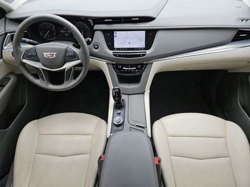 Used 2023 Cadillac XT5 Premium Luxury image 27