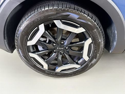 Used 2025 Kia Telluride EX w/ EX Captain's Chair Package FWD image 42