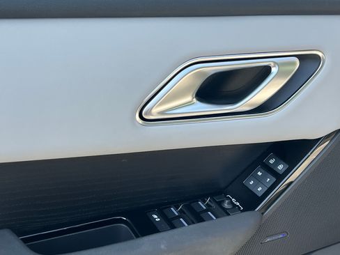Certified 2024 Land Rover Range Rover Velar Dynamic SE AWD/4WD image 15