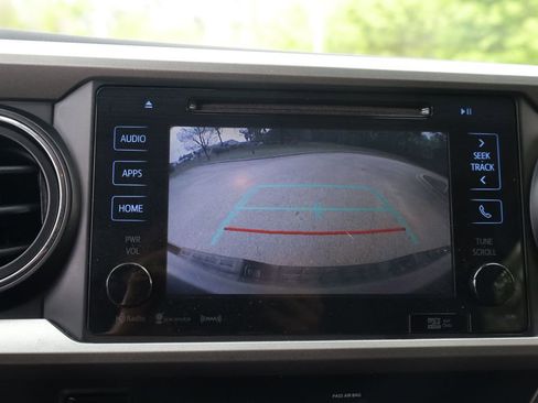 Used 2019 Toyota Tacoma SR5 image 7