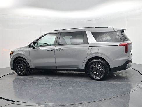 Certified 2025 Kia Carnival EX image 5