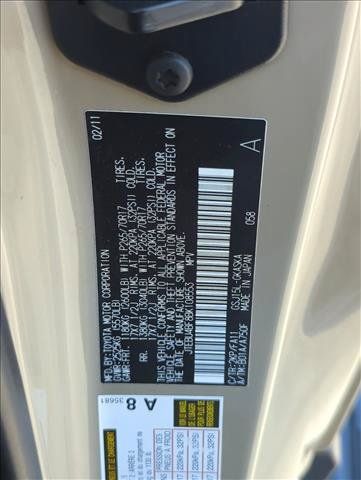 Used 2011 Toyota FJ Cruiser 4WD w/ Upgrade Pkg image 2