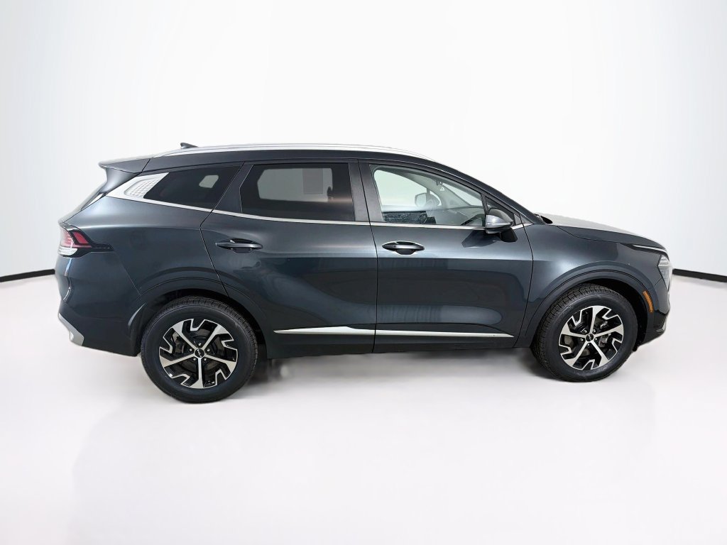 Used 2024 Kia Sportage EX AWD/4WD image 4