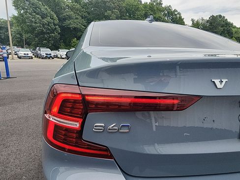 Used 2022 Volvo S60 B5 Momentum w/ Premium Package AWD/4WD image 13
