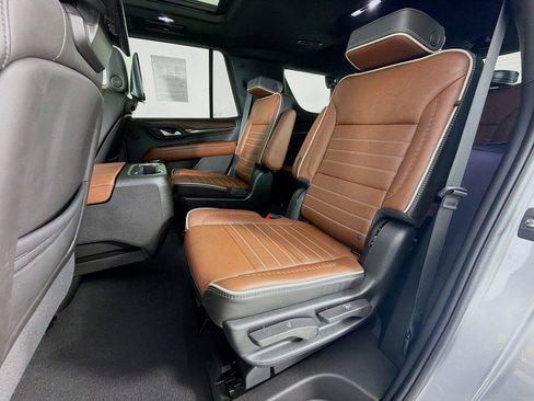Used 2024 GMC Yukon Denali Ultimate AWD/4WD image 22