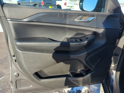 Used 2024 Jeep Grand Cherokee L Laredo image 30