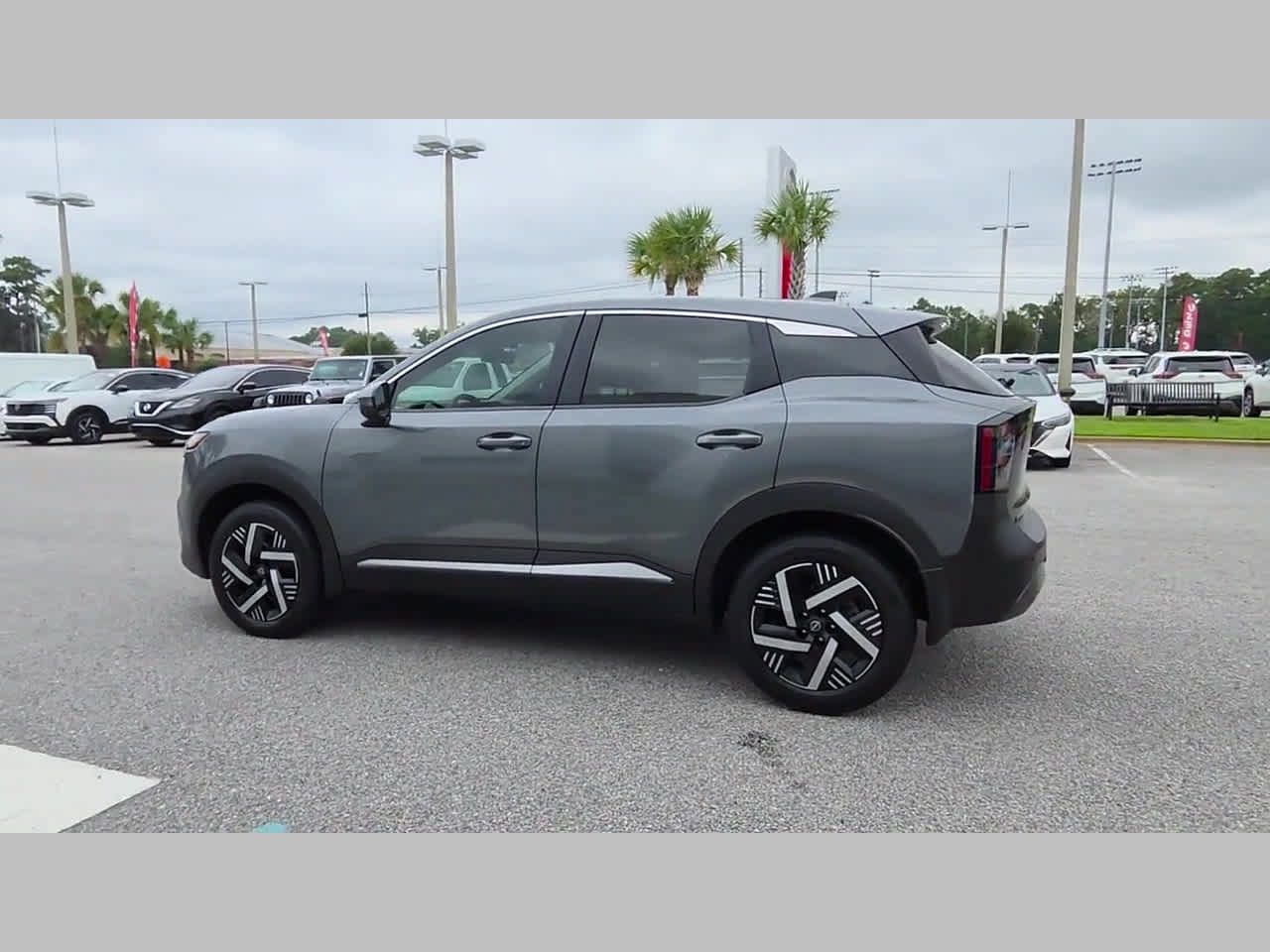 Used 2025 Nissan Kicks SV FWD image 26