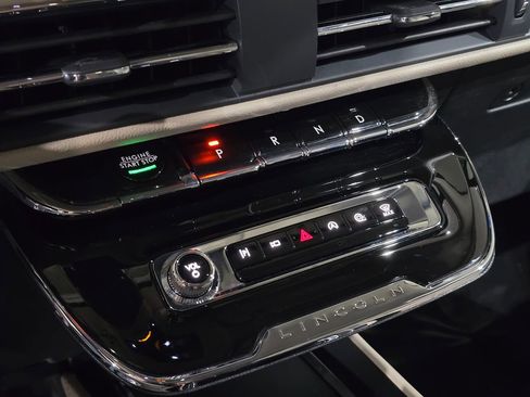 New 2026 Lincoln Corsair Premiere image 27