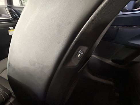 Certified 2025 Kia Sorento S image 18