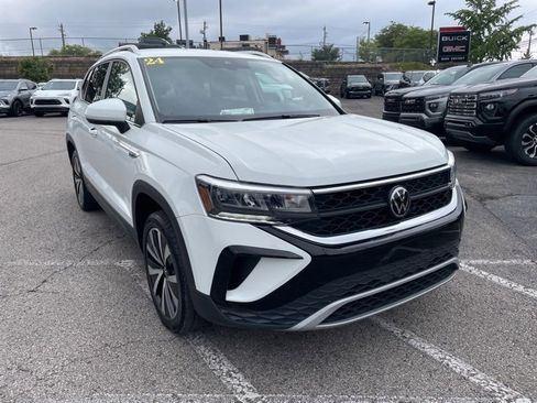 Used 2024 Volkswagen Taos SE image 15