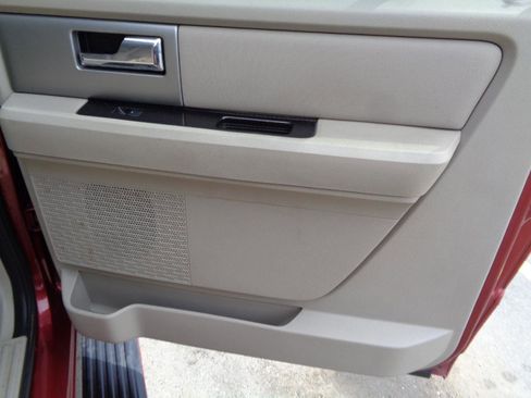 Used 2013 Ford Expedition EL Limited AWD/4WD image 26
