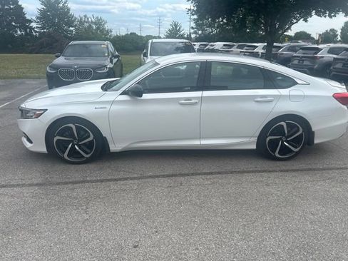 Used 2022 Honda Accord Sport image 3