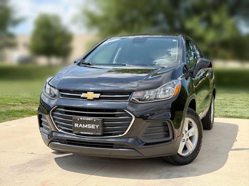 Used 2020 Chevrolet Trax LS w/ Tint and Cruise Package AWD/4WD image 1