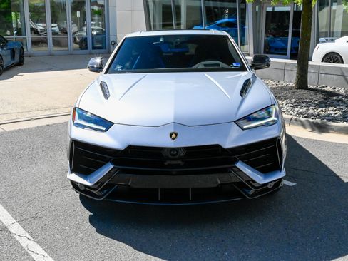 Used 2024 Lamborghini Urus Performante AWD/4WD image 2