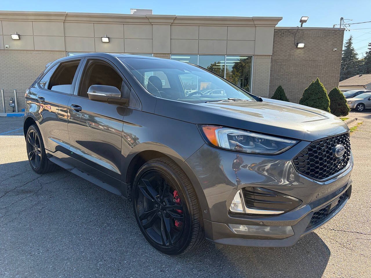 Used 2019 Ford Edge ST w/ Equipment Group 401A AWD/4WD image 3