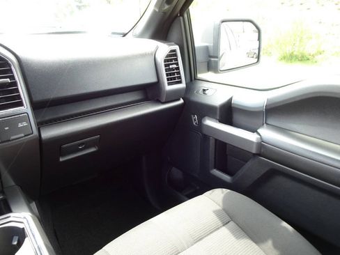 Used 2017 Ford F150 XLT w/ Equipment Group 302A Luxury AWD/4WD image 23