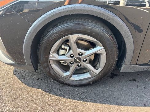 Certified 2025 Kia K4 FWD image 17