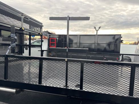 New 2025 Chevrolet Low Cab Forward image 9