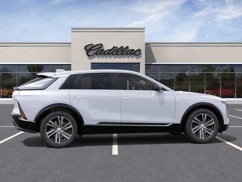 New 2026 Cadillac Lyriq Luxury w/ LPO, Floor Liner Package AWD/4WD image 5