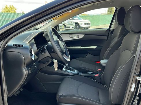Used 2024 Kia Forte LXS FWD image 25