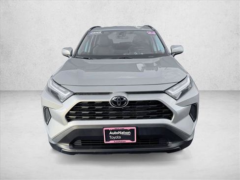 Used 2024 Toyota RAV4 XLE AWD/4WD image 2