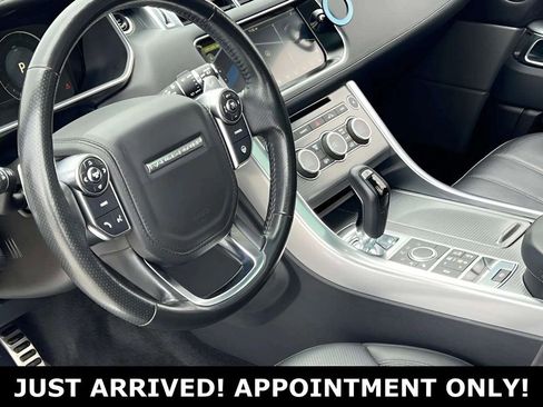 Used 2017 Land Rover Range Rover Sport HSE Dynamic image 9