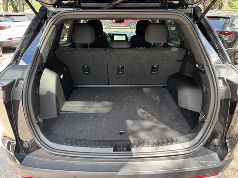 Used 2025 Chevrolet Equinox LT FWD image 31