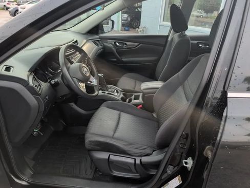 Used 2018 Nissan Rogue S AWD/4WD image 20
