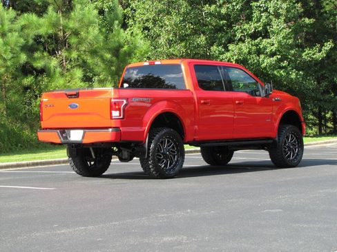 Used 2017 Ford F150 XLT w/ Equipment Group 301A Mid AWD/4WD image 6
