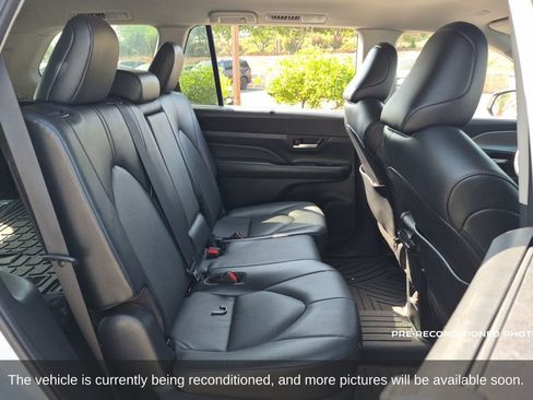 Used 2024 Toyota Grand Highlander AWD Hybrid image 15