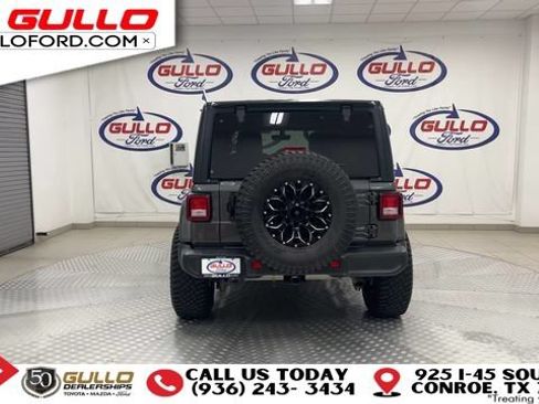 Used 2022 Jeep Wrangler Unlimited Sahara AWD/4WD image 7
