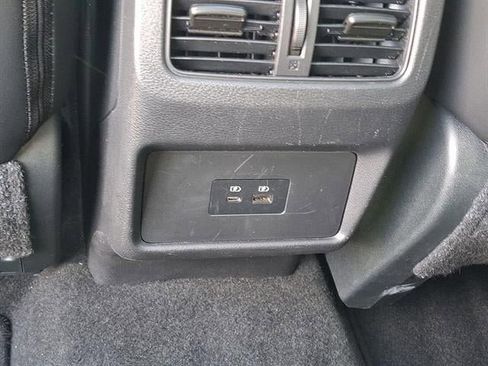 Used 2023 Nissan Rogue SV w/ SV Premium B Package image 11