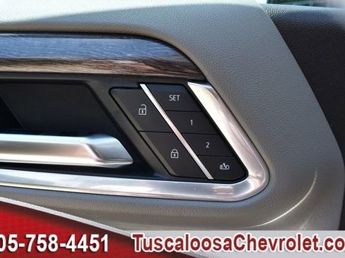 Used 2025 Chevrolet Silverado 1500 LTZ AWD/4WD image 18