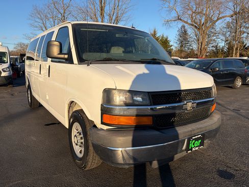 Used 2015 Chevrolet Express 3500 LT w/ LT Preferred Equipment Group image 5