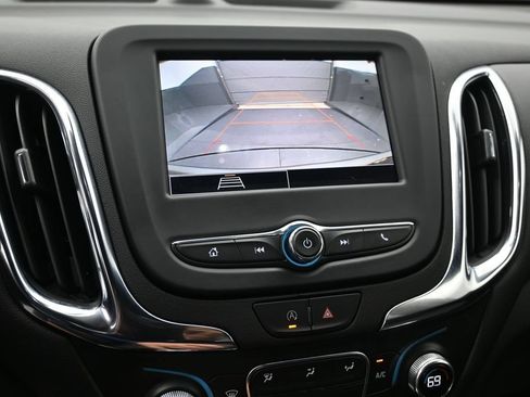Used 2024 Chevrolet Equinox LT FWD image 10