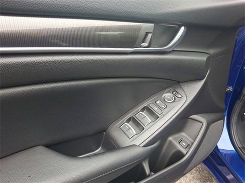 Used 2021 Honda Accord Sport image 12