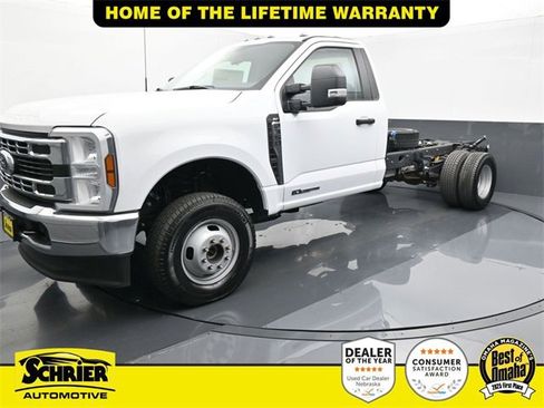 Used 2024 Ford F350 XLT image 7