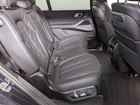 Used 2026 BMW X7 xDrive40i w/ M Sport Package AWD/4WD image 44