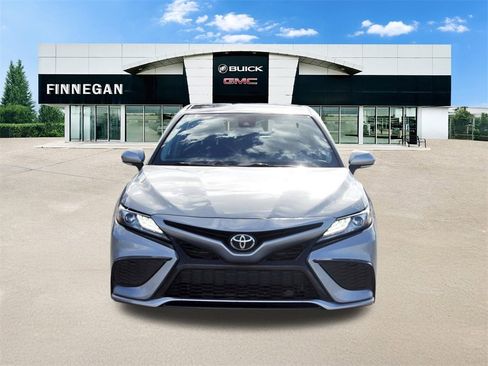 Used 2021 Toyota Camry XSE image 2