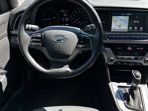 Used 2017 Hyundai Elantra Limited w/ Limited Ultimate Package 05 FWD image 24