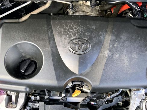 Used 2021 Toyota Highlander Limited FWD image 32