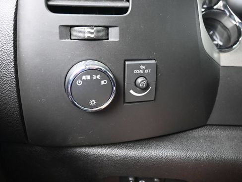 Used 2011 GMC Sierra 2500 SLE w/ Convenience Package AWD/4WD image 16