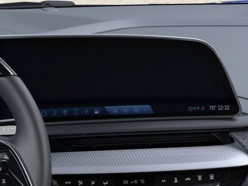 New 2026 Cadillac Optiq Luxury 2 image 20