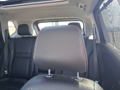 Used 2021 Nissan Rogue SL FWD image 16