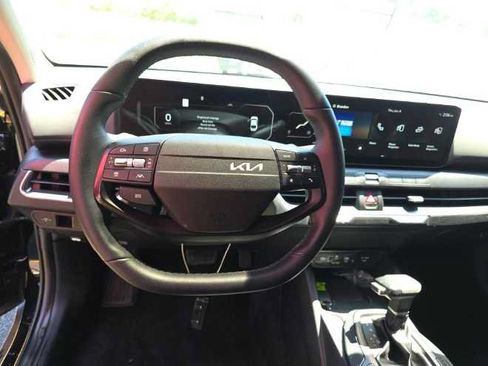 Used 2025 Kia K4 EX FWD image 9